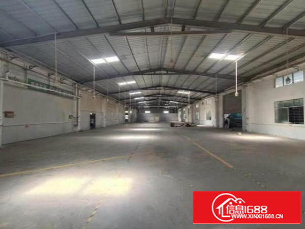 石排工业区新出钢构厂房，滴水高度7米，大车进出方便