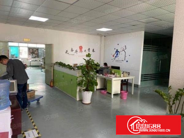 石岩润腾上排工业区楼上580平米精装修无转让费