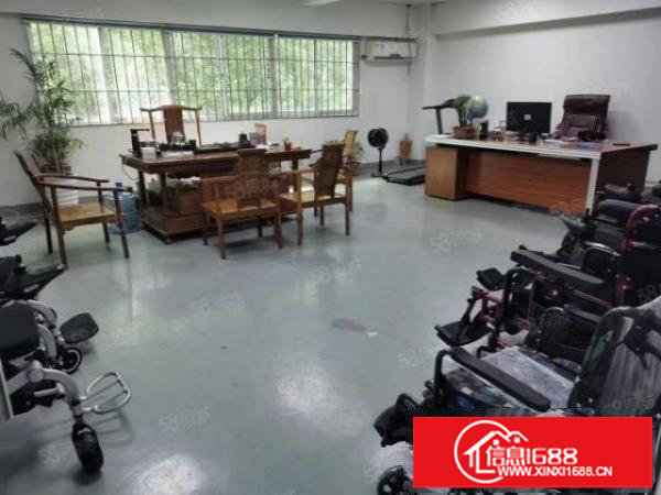 大浪阳台山地铁口带装修办公室420平出租