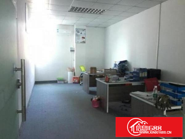 出租坪山区楼上250平米精装修厂房，带电梯