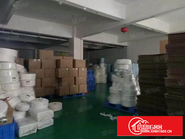 凤岗雁田4000平独院厂房出租，精装修，周边配套齐全可分租。