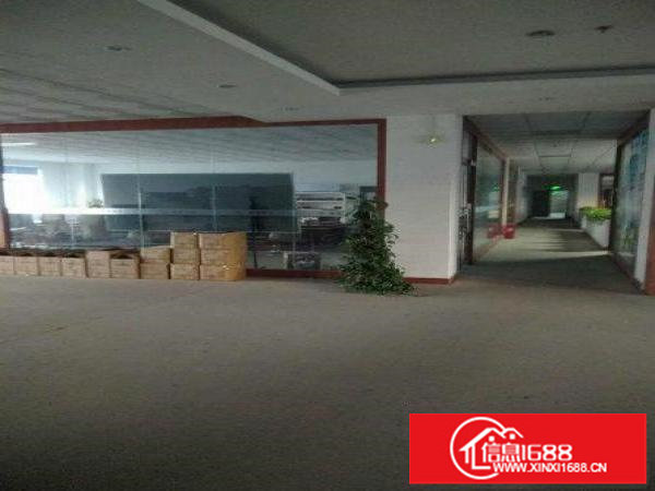 龙岗嶂背新空出二楼整层1500平厂房带装修出租