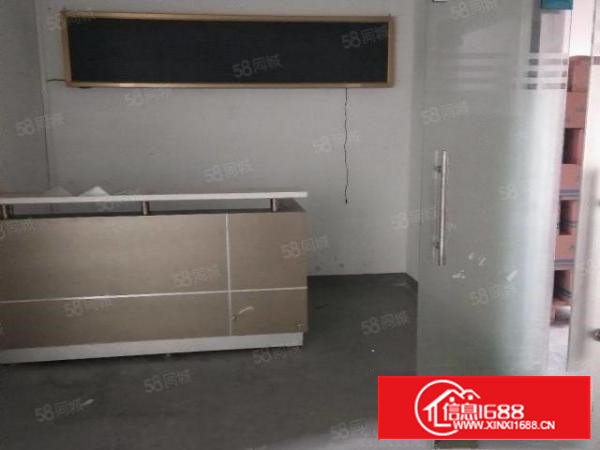 石岩车站后面，612平米厂房，带装修厂房直租，价格便宜