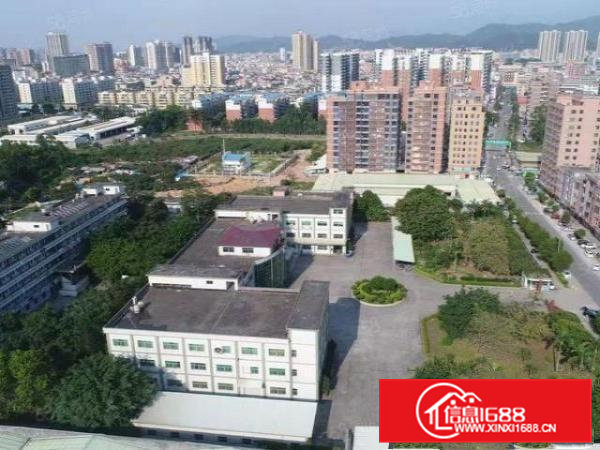 原房东独门独院超大空地可办环评红本厂房精装修厂房，水电齐全。