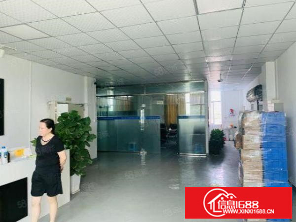 观澜松元新出楼上720平，精装修厂房，无转让费。