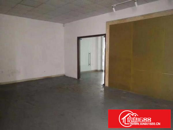 观澜新田新出一楼1360平方厂房出租，现成装修办公室