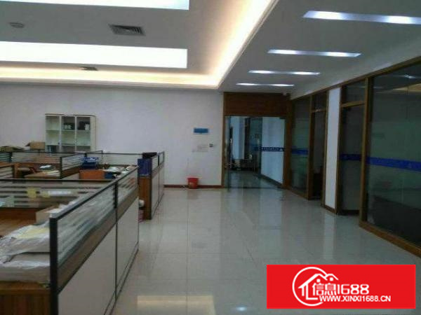 龙岗爱联花园式独院3900平方厂房可分租