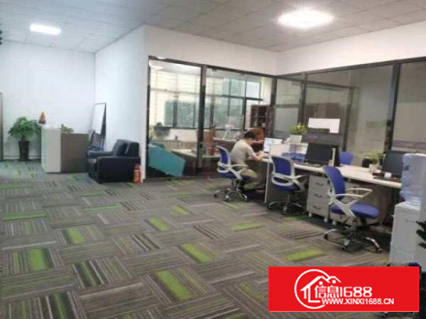 后亭楼上厂房560平精装修没有转让费