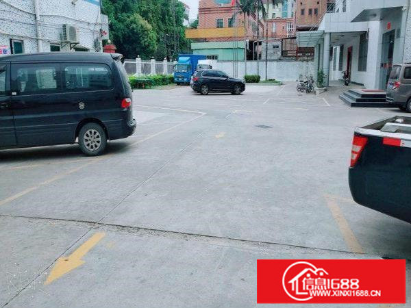 坪地坪西二楼仓库800平底价出租带电梯