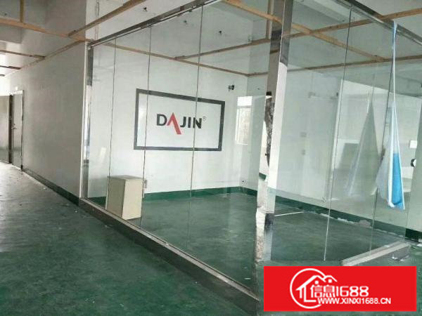 横岗228工业区三楼精装修700平方出租价格19