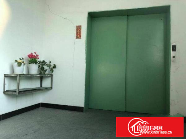 工业园内(可生产)现装修办公区厂房480平方