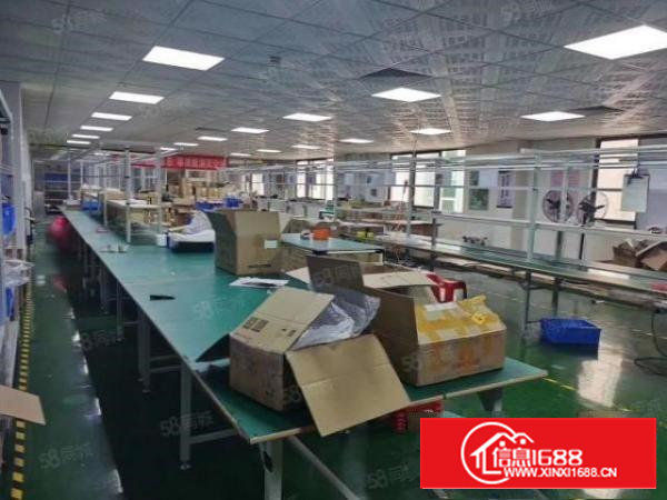 石岩外环路电子厂房700平米，3间办公室拎包入住，现成精装修