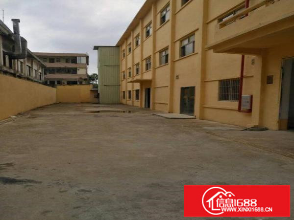 平湖华南城小独院2500平米出租急急急