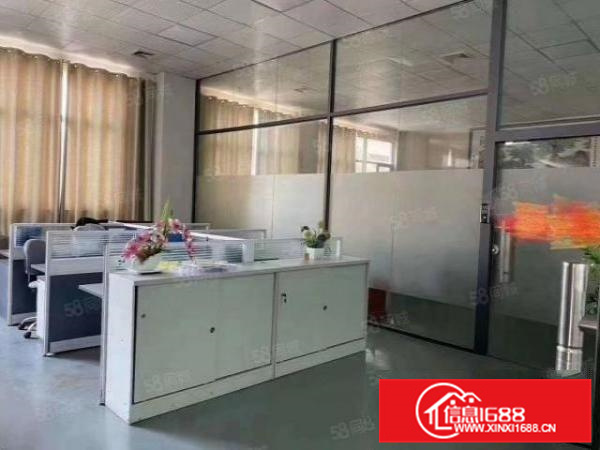 畅兴现有2楼2500方厂房现成装修配套齐全只租9元A