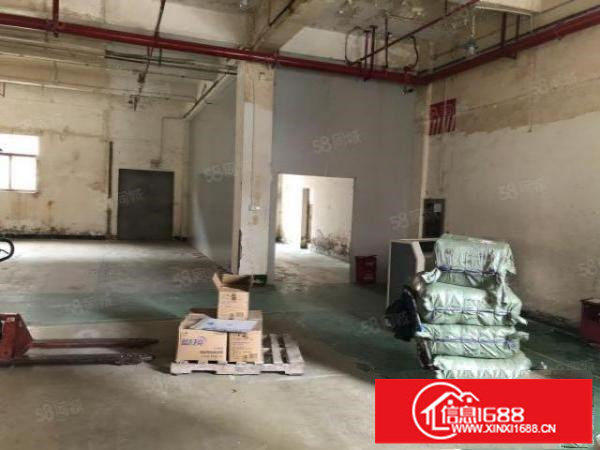 布吉丹竹头地铁口一楼1300平方，可做快递仓库电商化妆品配送