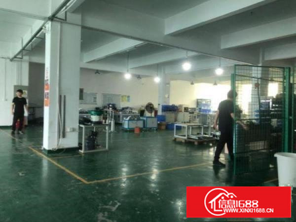 长安镇乌沙原房东出租标准厂房楼上380平现成格局有装修