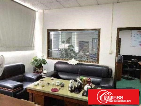 园区门口设有公交站台，易招工，业主直租，合适办公电