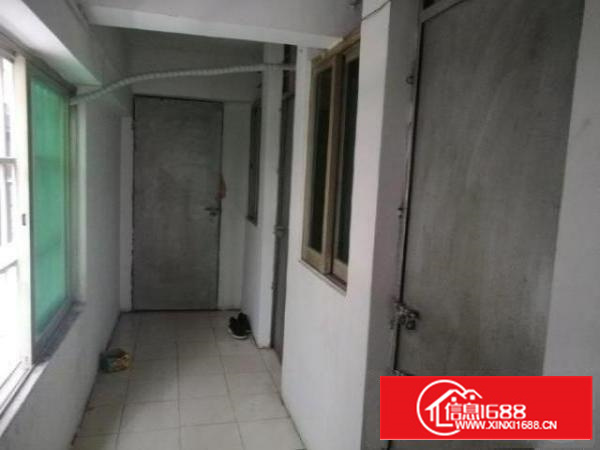 临街一楼旺铺，办公室，宿舍，饭厅，厨房，洗手间，各类设施齐全