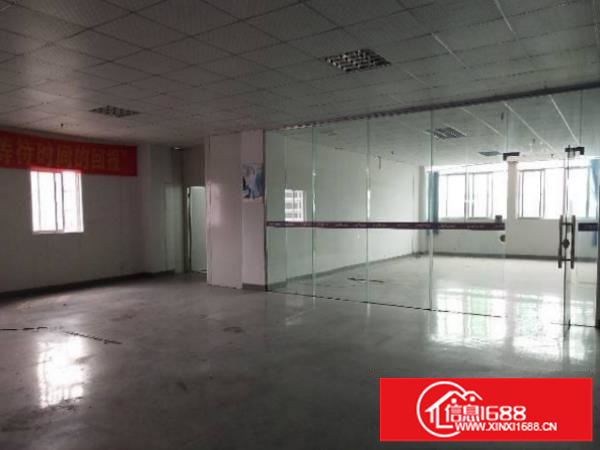 龙岗坪地高桥大工业园内1980平，有办公室有地坪