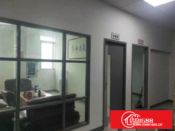 官井头村楼上新出550平精装修厂房出租，三天必租水电齐全