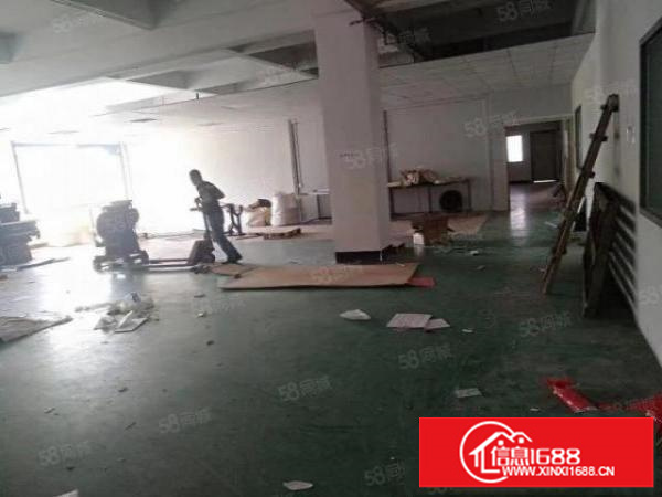 观澜樟坑楼上650平豪华装修厂房招租，水电齐全