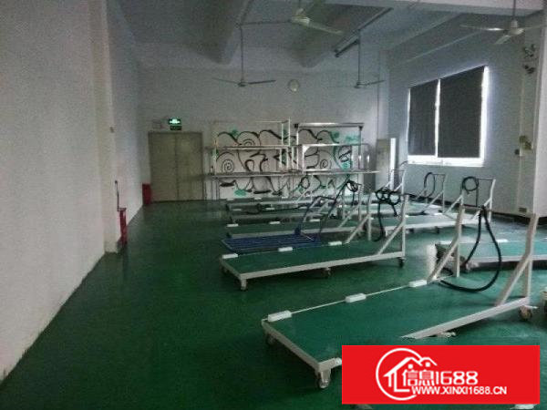 龙岗同乐新出楼上精装修1200平厂房出租无转让费