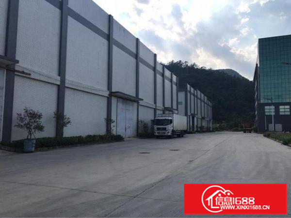 镇隆高速出口附近滴水12米钢构独院