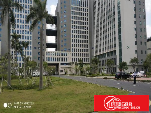 坪山大工业区原房东全新工业园分层多层带红本出租，带装修。