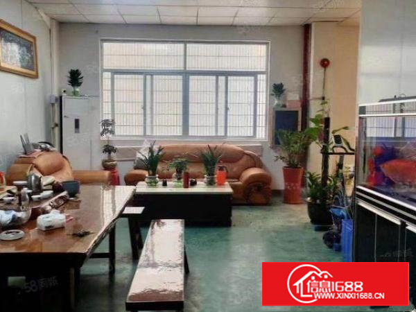 厦边大街旁边新出楼上800平方，水电到位。