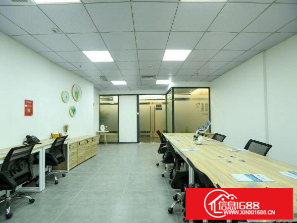 布吉(地铁口、精装修、配家私)100平方写字楼招租可注册