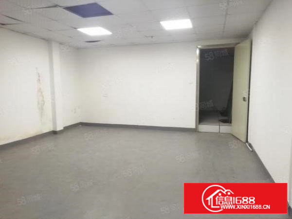 西乡固戍二路，新出一楼标准厂房出租，420平530平水电齐全