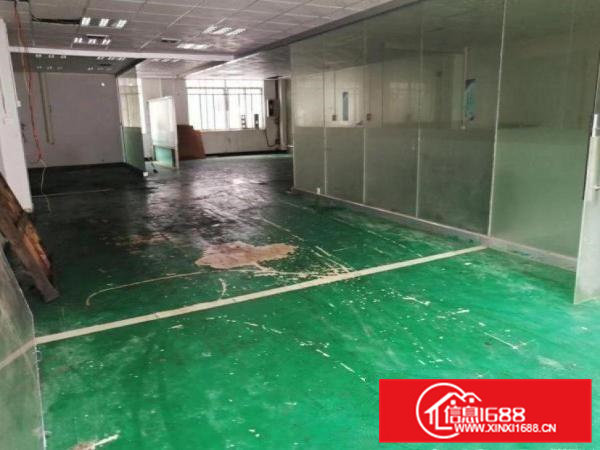 大利新出1楼300平带办公室，五金车间水电出租