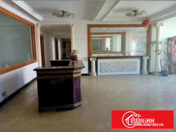 万江新出标准一楼1000平方带地坪漆，有办公室