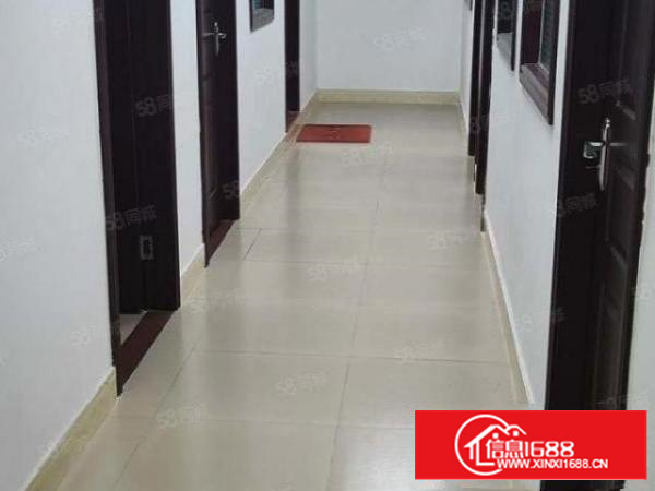 石排楼上600平方新出。原房东特价尾盘。看上就租