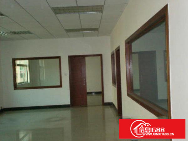 油甘埔村独院厂房分租1000平,现成装修形象好