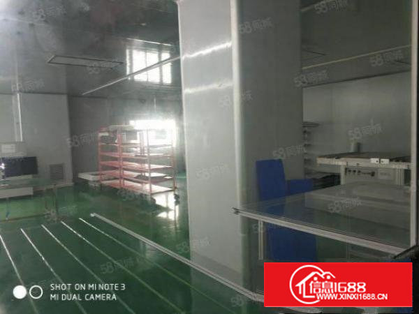 石岩新村综合楼厂房楼上550平米标准厂房出租