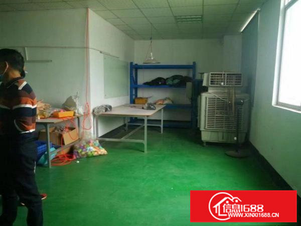 清溪三中新出楼上800平米现成水电办公室