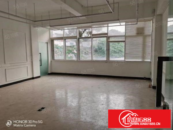 观澜库坑全新装修二楼精装450平厂房可拎包入驻空地大。