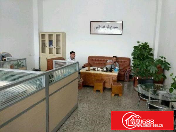 清溪主干道清凤路标准一楼2000平米现成水电办公室出租