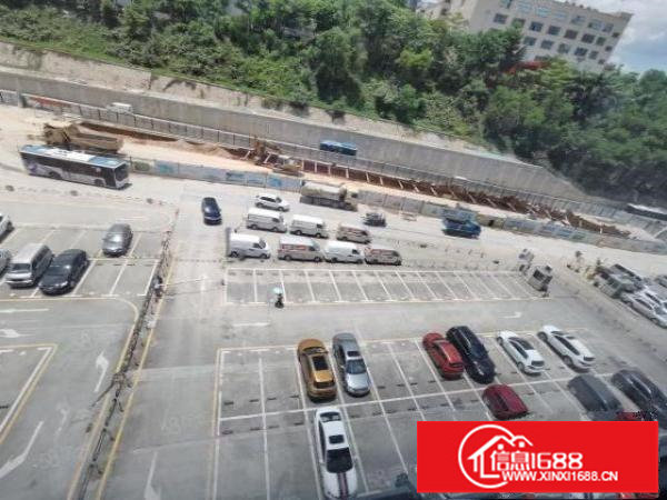 上雪大门口90.122.180.490平精装写字楼