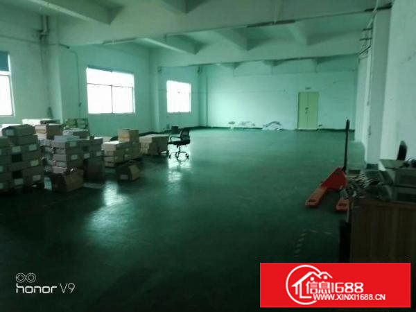 平湖华南城西门带装修二楼500平方厂房出租