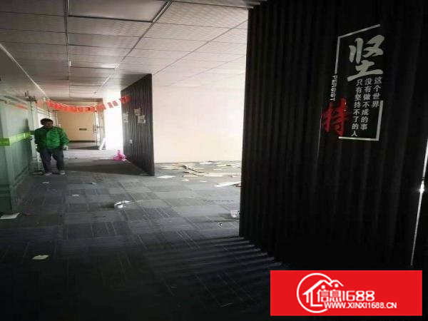 清溪近凤岗楼上（豪华装修）厂房出租1600平现成水电办公