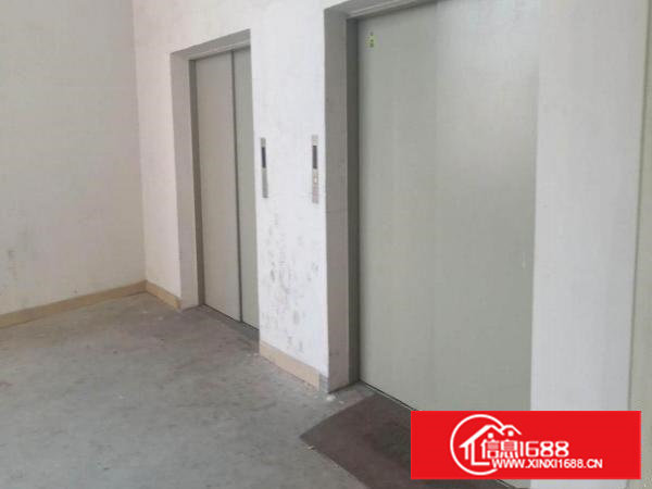 长安厂房出租沙头新出三楼1500，水电齐全精装修