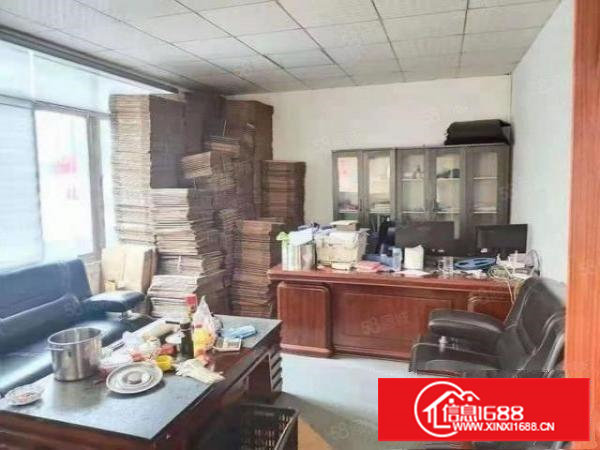 长安新出楼上600平厂房出租精装修水电齐全现成办公室