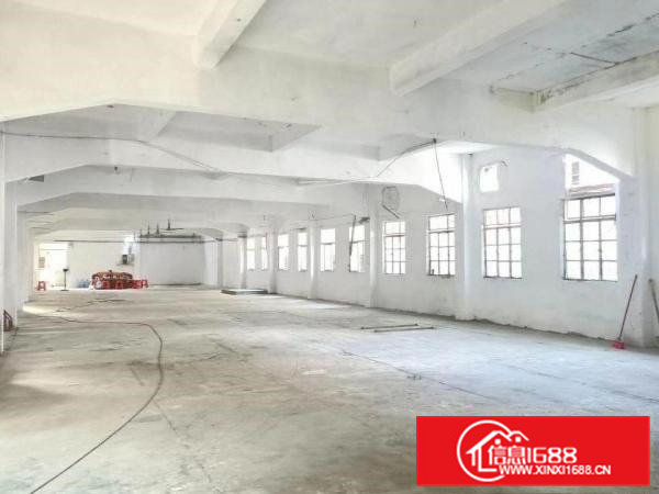 凤岗小独院2000平米招租临近路边