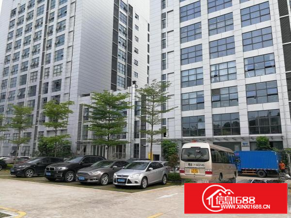 大浪服装基地新出4楼整层原房东1100平出租形象好