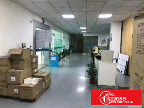 石岩新出楼上2000平带装修的厂房出租