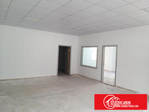 平湖广场附近小面积厂房招租，260平方，价格实惠