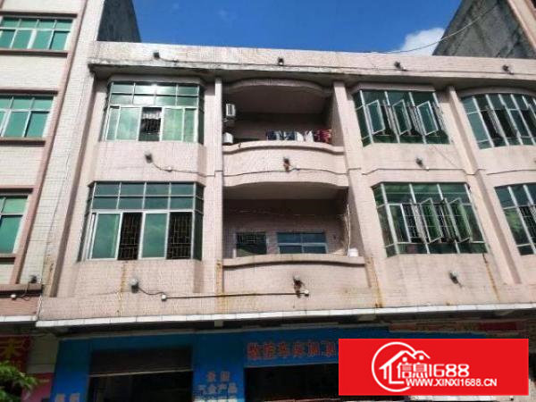 本房位于莞樟路旁边，交通方便，停车方便