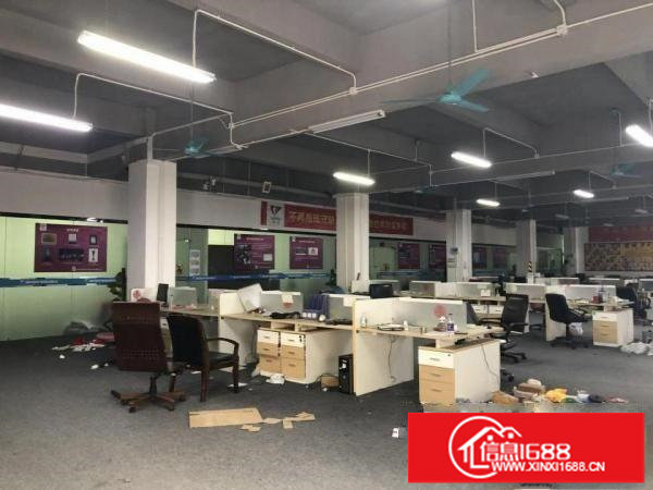 横岗六约地铁站1392平米一楼仓库出租，适合电商，